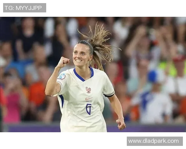 英格兰女足与喀麦隆女足精彩对决进球回顾与分析